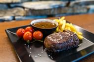 Selenium is found in ground beef, which is needed for DNA synthesis. (Image via Pexels/ Lukas)